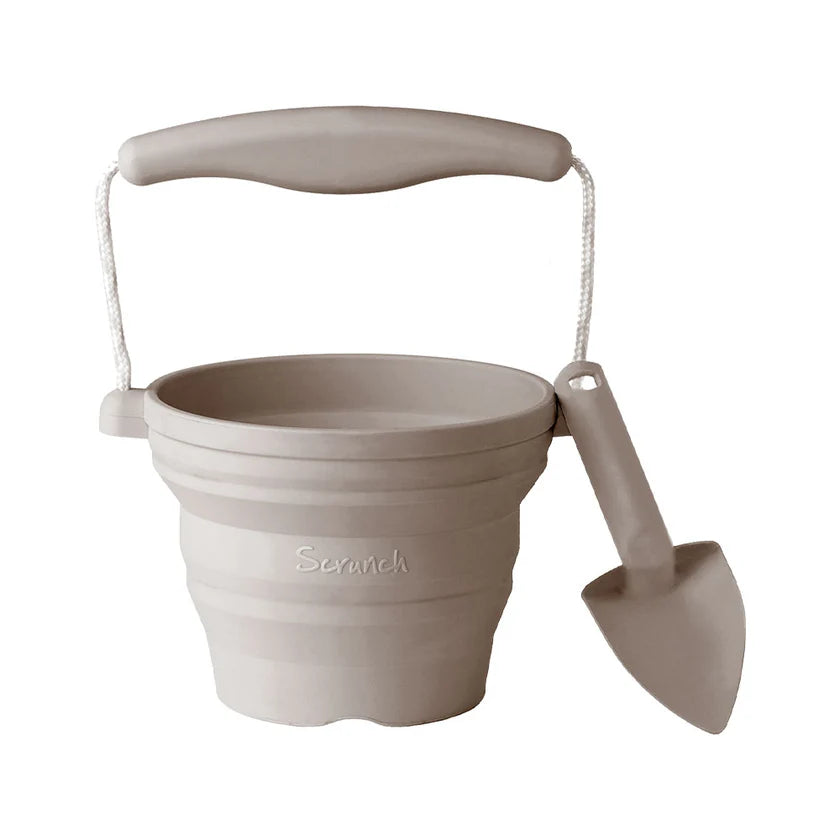 Scrunch Seedling Pot & Trowel