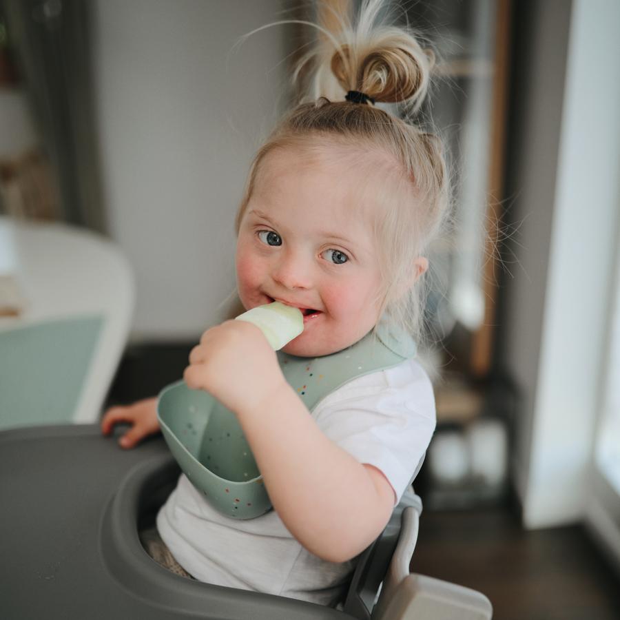 Mushie Silicone Bib